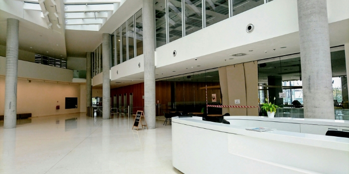 Banks & Financial Institutions commercial cleaning